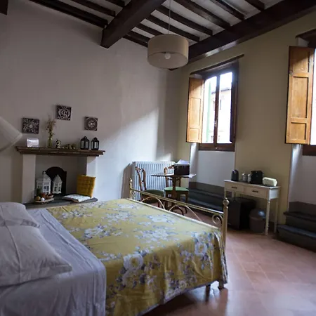 לינה וארוחת בוקר La Giuggiola Sweet 3*